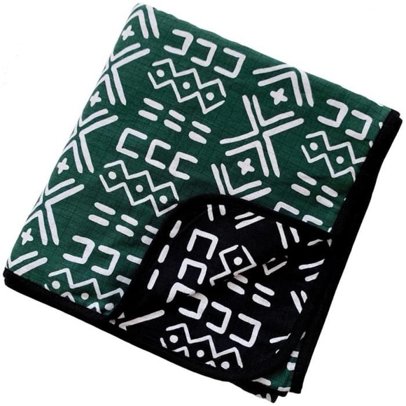 SpearmintLOVE Reversible Muslin Quilt, Forest/Black Mudcloth NWOT - Picture 1 of 4